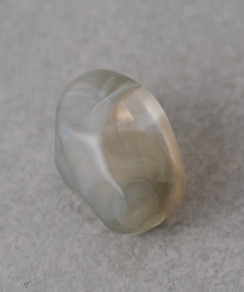 BIRTHDAY BAR(バースデイバー)の「Marble Stone Pierce(ピアス(両耳用)・レディース・ブラウン/グレー/カーキ/アイボリー・フリー)」の13枚目の写真