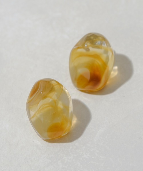BIRTHDAY BAR(バースデイバー)の「Marble Stone Pierce(ピアス(両耳用)・レディース・ブラウン/グレー/カーキ/アイボリー・フリー)」の14枚目の写真