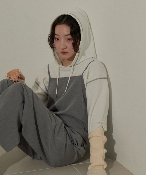 ECRIRE(エクリール)の「配色ステッチチュニックパーカー(パーカー・レディース・ブラック/オフホワイト/サックスブルー・M/L)」の1枚目の写真