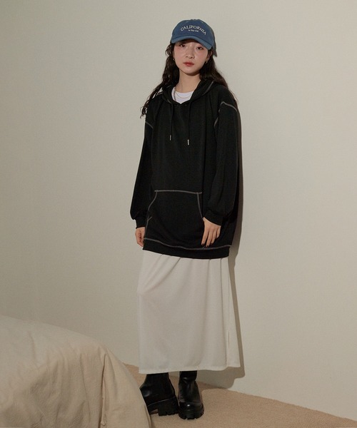 ECRIRE(エクリール)の「配色ステッチチュニックパーカー(パーカー・レディース・ブラック/オフホワイト/サックスブルー・M/L)」の9枚目の写真