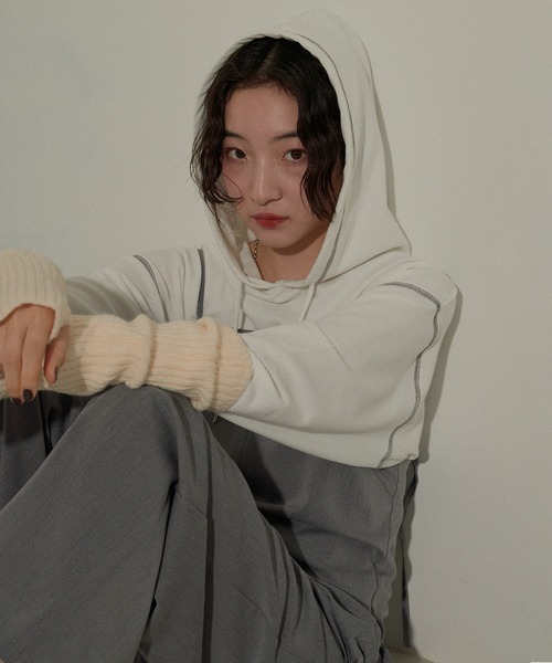 ECRIRE(エクリール)の「配色ステッチチュニックパーカー(パーカー・レディース・ブラック/オフホワイト/サックスブルー・M/L)」の6枚目の写真