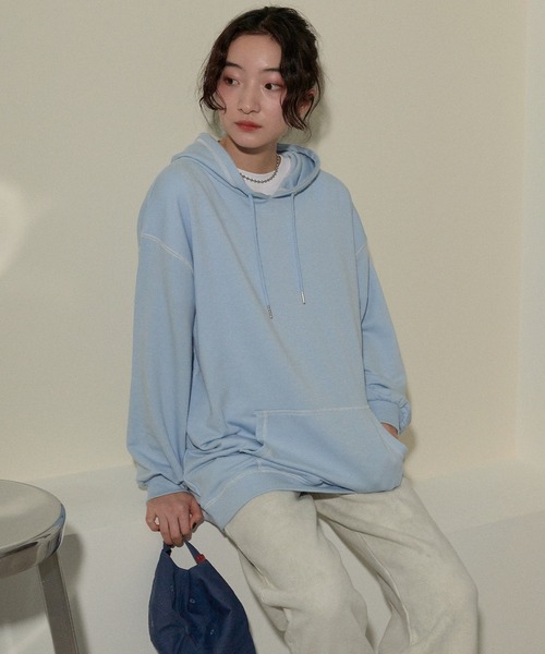 ECRIRE(エクリール)の「配色ステッチチュニックパーカー(パーカー・レディース・ブラック/オフホワイト/サックスブルー・M/L)」の13枚目の写真