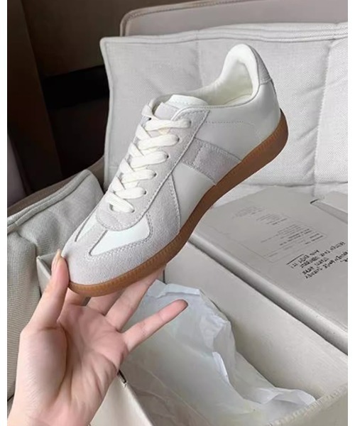 SHEPP（シープ）の「ジャーマントレーナー スニーカー（スニーカー・レディース・ブラック/ホワイト・36/38/40）」の17枚目の写真