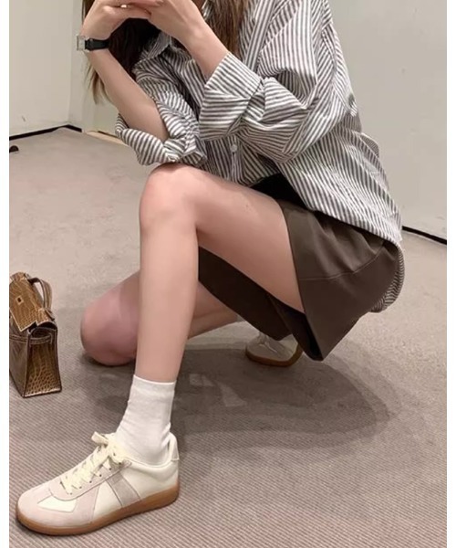 SHEPP（シープ）の「ジャーマントレーナー スニーカー（スニーカー・レディース・ブラック/ホワイト・36/38/40）」の3枚目の写真