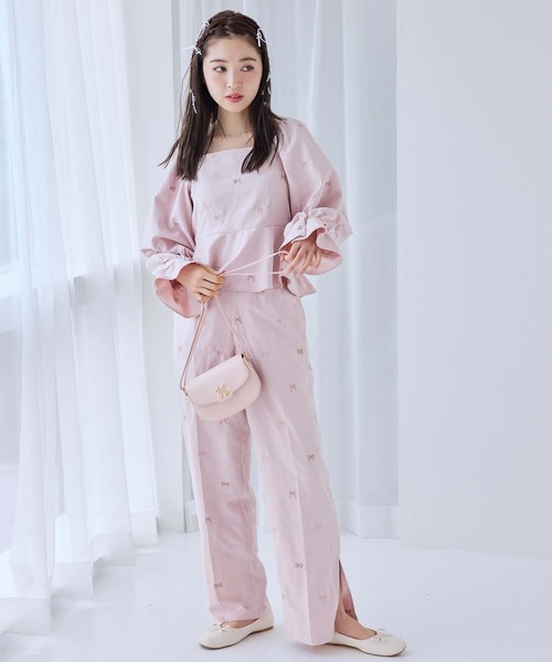 one after another NICE CLAUP（ワンアフターアナザーナイスクラップ）の「刺繍リボンペプラムブラウス/ribbon collection（シャツ/ブラウス・レディース・ブラック/ピンク/オフホワイト・FREE）」の4枚目の写真