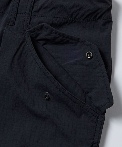 FREAK'S STORE（フリークスストア）の「コーデュラナイロン カーゴパンツ（カーゴパンツ・メンズ・ブラック/オリーブ・MEDIUM/LARGE）」の6枚目の写真