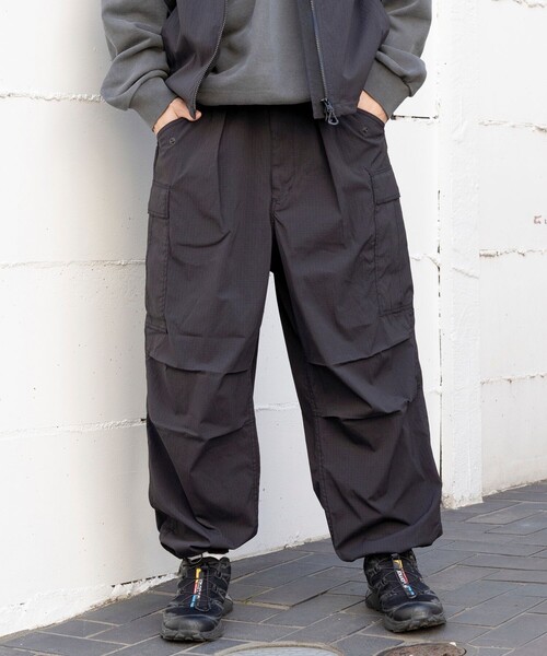 FREAK'S STORE（フリークスストア）の「コーデュラナイロン カーゴパンツ（カーゴパンツ・メンズ・ブラック/オリーブ・MEDIUM/LARGE）」の21枚目の写真