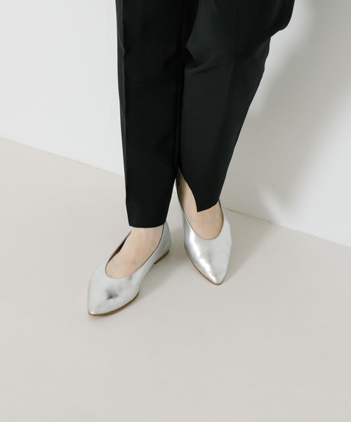 URBAN RESEARCH（アーバンリサーチ）の「レザーポインテッドフラットシューズ（その他シューズ・レディース・ブラック/シルバー/ピンク・36/37/38）」の6枚目の写真