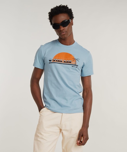 G-STAR（ジースター）の「SUNRISE SLIM T-SHIRT/グラフィックプリントT（Tシャツ/カットソー・メンズ・ライトブルー/ホワイト/イエロー系その他・SMALL/MEDIUM/LARGE/X-SMALL/X-LARGE）」の2枚目の写真