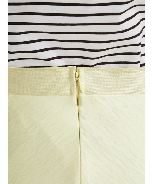 emmi（エミ）の「サテンナロースカート（スカート・レディース・ネイビー/ライトグレー/イエロー・1/0）」の10枚目の写真