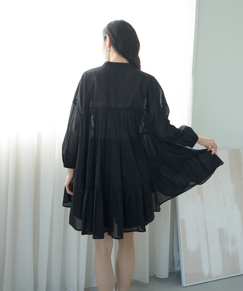 earth music&ecology（アースミュージックアンドエコロジー）の「コットンボイル切替ティアードチュニック（チュニック・レディース・アイボリー/ブラック/ブラウン/ブルー・FREE）」の11枚目の写真