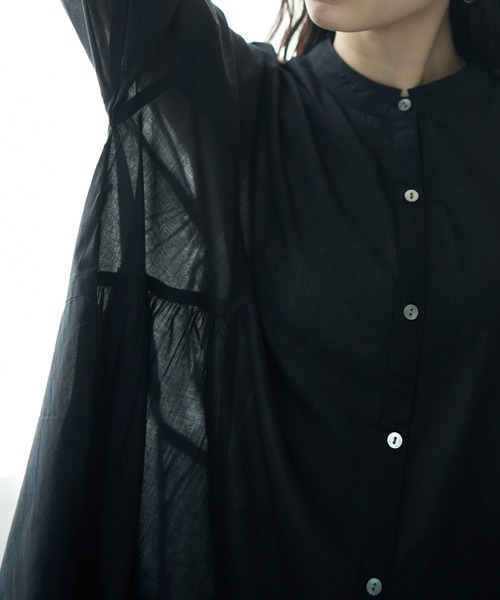 earth music&ecology（アースミュージックアンドエコロジー）の「コットンボイル切替ティアードチュニック（チュニック・レディース・アイボリー/ブラック/ブラウン/ブルー・FREE）」の7枚目の写真