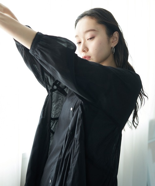 earth music&ecology（アースミュージックアンドエコロジー）の「コットンボイル切替ティアードチュニック（チュニック・レディース・アイボリー/ブラック/ブラウン/ブルー・FREE）」の8枚目の写真