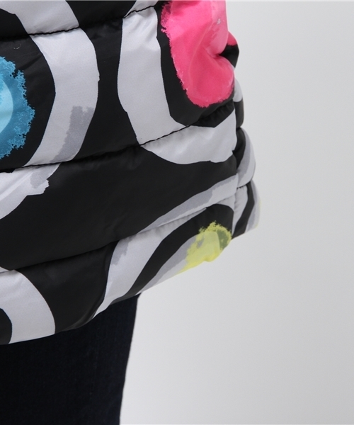 Desigual(デシグアル)の「「Desigual/デシグアル」カラフルドット柄ダウンジャケット(ダウンジャケット/コート・レディース・ブラック・LARGE/X-LARGE/SMALL/XX-LARGE/MEDIUM)」の10枚目の写真