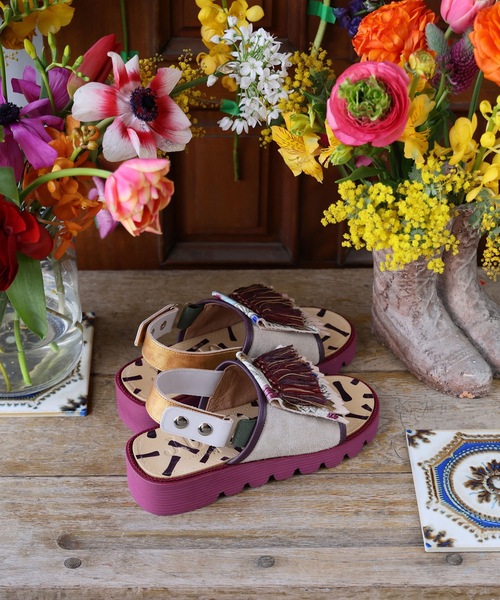 JUCO.（ジュコ）の「フラワーベットサンダル（サンダル・レディース・ボルドー・24.5cm/23.5cm/22.5cm）」の5枚目の写真