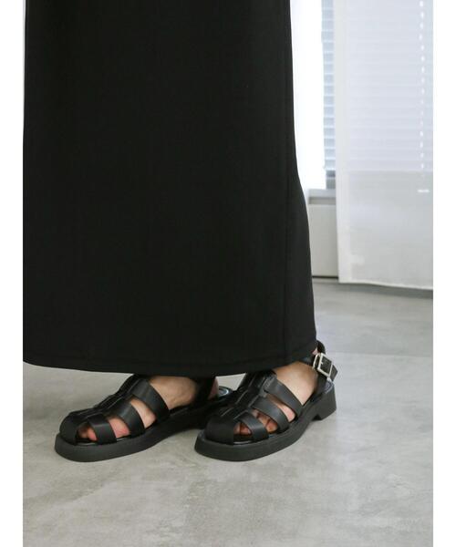 Samansa Mos2 blue（サマンサモスモスブルー）の「厚底グルカサンダル（ドレスシューズ・レディース・ブラック/オフホワイト・L/M）」の8枚目の写真