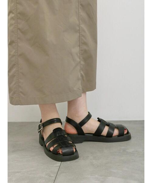 Samansa Mos2 blue（サマンサモスモスブルー）の「厚底グルカサンダル（ドレスシューズ・レディース・ブラック/オフホワイト・L/M）」の12枚目の写真