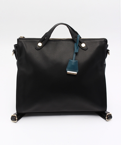 PAPILLONNER（パピヨネ）の「【WEB限定価格】スクエアボストンリュック（バックパック/リュック・レディース・ベージュ/ブラック/ボルドー・FREE）」の2枚目の写真