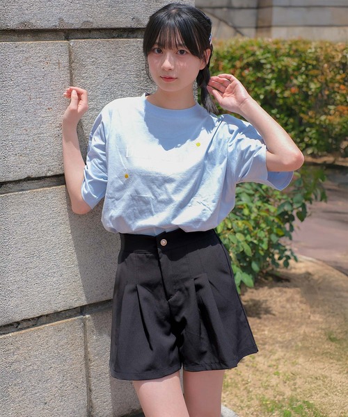 RiCO SUCRE(リコシュクレ)の「タックフレアショートパンツ(その他パンツ・キッズ・ブラック/サックスブルー/オフホワイト・160/130/140/165/150)」の8枚目の写真