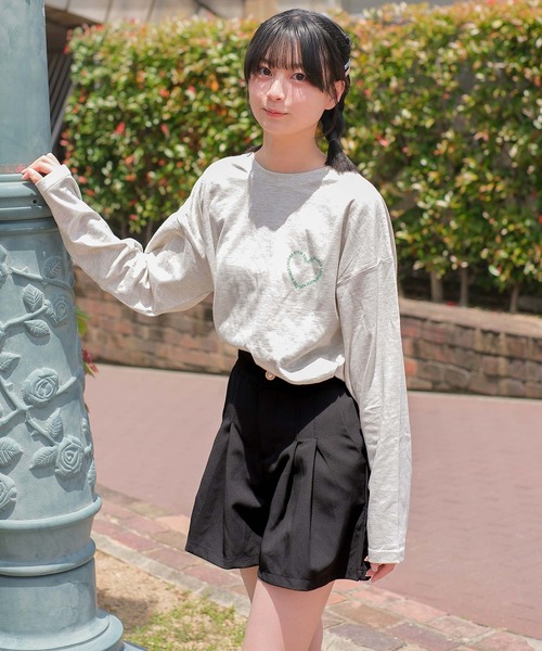 RiCO SUCRE(リコシュクレ)の「タックフレアショートパンツ(その他パンツ・キッズ・ブラック/サックスブルー/オフホワイト・160/130/140/165/150)」の10枚目の写真