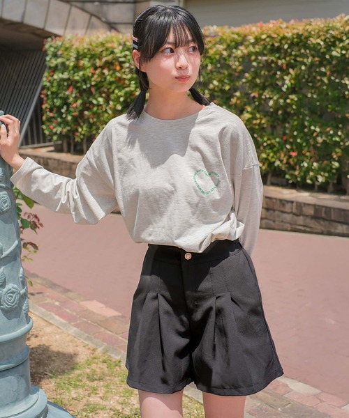 RiCO SUCRE(リコシュクレ)の「タックフレアショートパンツ(その他パンツ・キッズ・ブラック/サックスブルー/オフホワイト・160/130/140/165/150)」の11枚目の写真