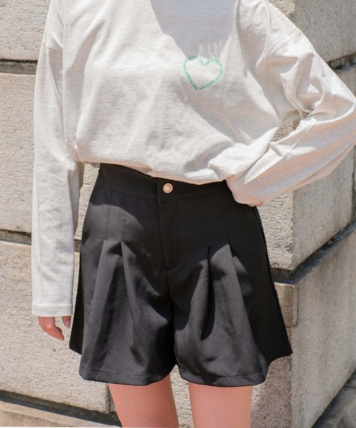 RiCO SUCRE(リコシュクレ)の「タックフレアショートパンツ(その他パンツ・キッズ・ブラック/サックスブルー/オフホワイト・160/130/140/165/150)」の12枚目の写真