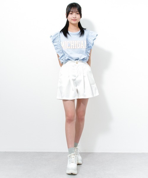 RiCO SUCRE(リコシュクレ)の「タックフレアショートパンツ(その他パンツ・キッズ・ブラック/サックスブルー/オフホワイト・160/130/140/165/150)」の16枚目の写真