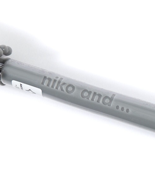 niko and...（ニコアンド）の「オリジナルタイダイ柄ビニール傘（長傘・レディース・ベージュ/ブルー・0）」の13枚目の写真