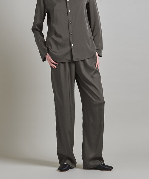 LOEFF(ロエフ)の「<LOEFF>フリュイド パンツ(その他パンツ・レディース・ダークブラウン/ダークグレー・0/1)」の5枚目の写真
