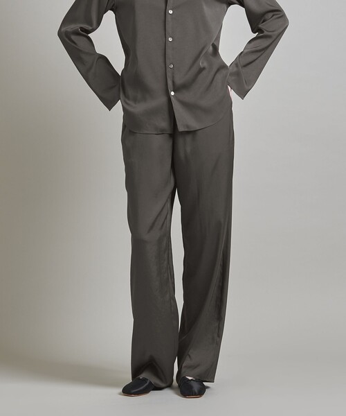 LOEFF(ロエフ)の「<LOEFF>フリュイド パンツ(その他パンツ・レディース・ダークブラウン/ダークグレー・0/1)」の6枚目の写真