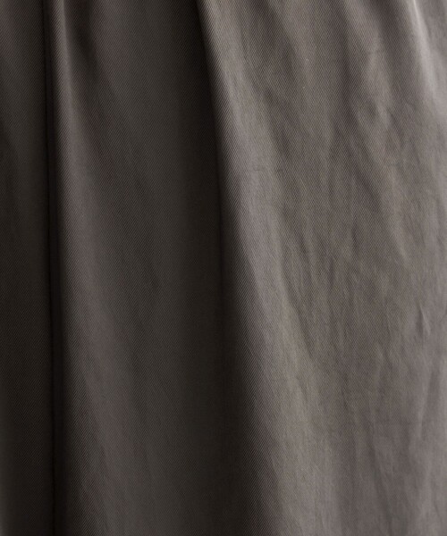 LOEFF(ロエフ)の「<LOEFF>フリュイド パンツ(その他パンツ・レディース・ダークブラウン/ダークグレー・0/1)」の17枚目の写真