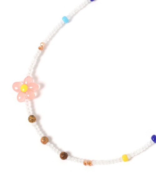 niko and...（ニコアンド）の「ビーズフラワーネックレス（ネックレス・レディース・ブラック/ホワイト・0）」の2枚目の写真