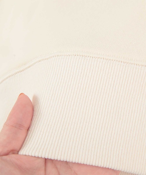 titivate(ティティベイト)の「ハート刺繍ショートスウェットプルオーバー(スウェット・レディース・チャコール/アイボリー/ネイビー・S/M)」の17枚目の写真