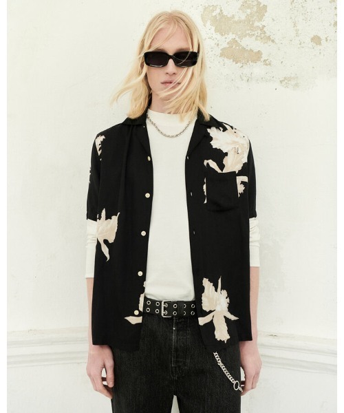 ALLSAINTS(オールセインツ)の「LACHAISE FLORAL PRINT RELAXED FIT SHIRT | LACHAISE フローラル プリント リラックス フィット シャツ(シャツ/ブラウス・メンズ・ブラック・M/L/S/XS)」の8枚目の写真