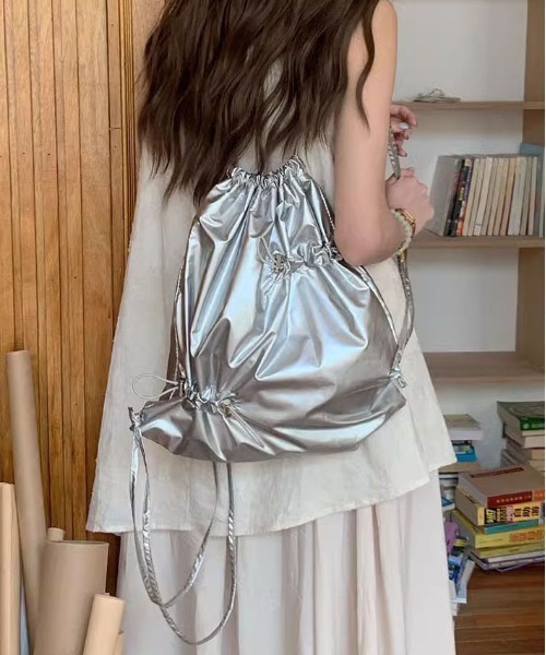 WEGO（ウィゴー）の「WEGO/メタリックナップザック（トートバッグ・レディース・ブラック/シルバー・FREE）」の2枚目の写真