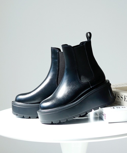 Futier land（フューティアランド）の「驚異の0.8kｇ軽量＆走れる！サイドゴア厚底プラットフォームショートブーツ（ブーツ・レディース・ブラック/アイボリー/ブラウン/ブラック系その他・40/39/38/37/36/S/M/L/LL）」の5枚目の写真