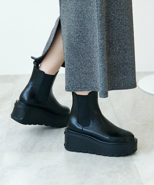 Futier land（フューティアランド）の「驚異の0.8kｇ軽量＆走れる！サイドゴア厚底プラットフォームショートブーツ（ブーツ・レディース・ブラック/アイボリー/ブラウン/ブラック系その他・40/39/38/37/36/S/M/L/LL）」の15枚目の写真