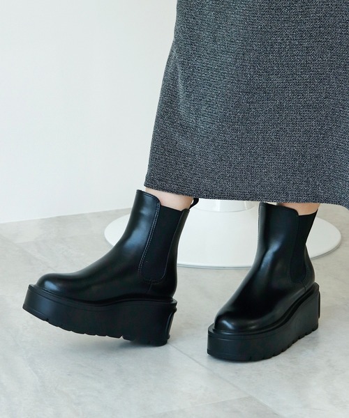 Futier land（フューティアランド）の「驚異の0.8kｇ軽量＆走れる！サイドゴア厚底プラットフォームショートブーツ（ブーツ・レディース・ブラック/アイボリー/ブラウン/ブラック系その他・40/39/38/37/36/S/M/L/LL）」の17枚目の写真