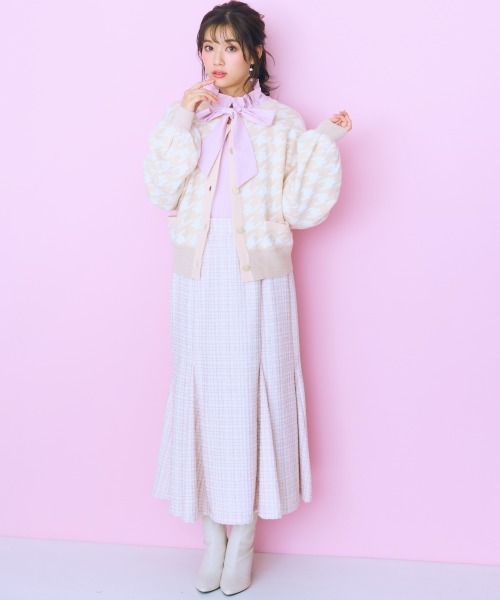 marun（マルン）の「＜大きいサイズ＞ ラメニット千鳥格子柄カーディガン marun（カーディガン/ボレロ・レディース・ピンク/グレー・5L/4L/3L/LL/L）」の7枚目の写真