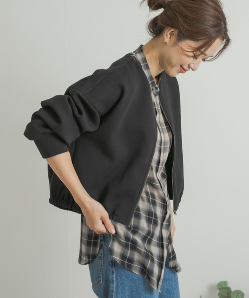 URBAN RESEARCH DOORS（アーバンリサーチドアーズ）の「ダンボールZIPカーディガン（カーディガン/ボレロ・レディース・ブラック/チャコールグレー・MEDIUM）」の4枚目の写真