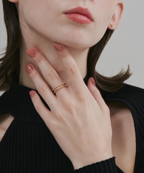 ciite' surgical stainless(シーテサージカルステンレス)の「【 金属アレルギー対応 】 ハーフエタニティ ビジューダブルリング サージカルステンレス(リング・レディース・シルバー/ゴールド/ピンクゴールド・13号/15号/11号/9号)」の6枚目の写真