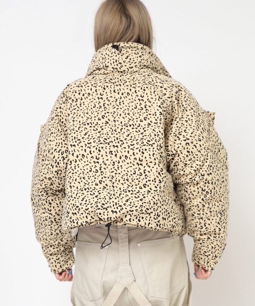 RNA（アールエヌエー）の「J2128 ボールパディングショートジャケット（ブルゾン・レディース・レオパード/ケミカルウォッシュ・MEDIUM）」の17枚目の写真