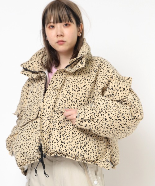 RNA（アールエヌエー）の「J2128 ボールパディングショートジャケット（ブルゾン・レディース・レオパード/ケミカルウォッシュ・MEDIUM）」の6枚目の写真