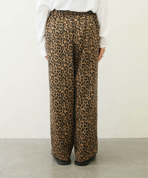 JOURNAL STANDARD LUXE(ジャーナルスタンダード ラックス)の「《追加》レオパードサテン イージーパンツ(その他パンツ・レディース・チャコールグレー/キャメル・FREE)」の17枚目の写真