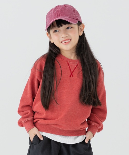 chil2（チルツー）の「ピグメント加工 裏毛トレーナー（スウェット・キッズ・ベージュ/ミント/ネイビー/ラベンダー/イエロー/ピンク/レッド/ブラック・100cm/110cm/120cm/130cm/140cm/150cm/160cm）」の8枚目の写真