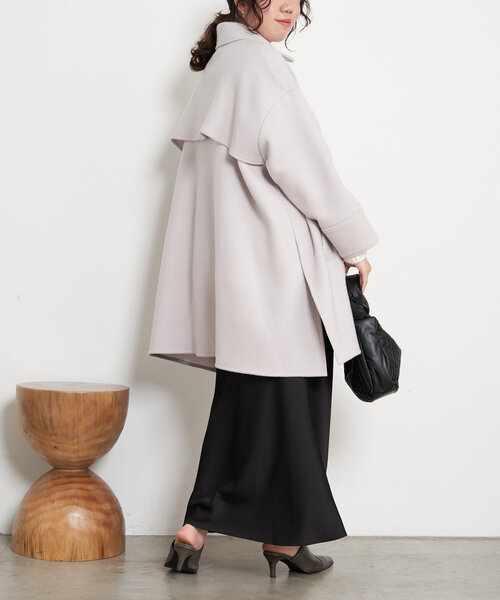 Jena espace merveilleux（ジェナ　エスパスメルヴェイユ）の「【WEB限定カラー:ネイビー】バック切替テントコート（その他アウター・レディース・ネイビー/ブラウン/ライトグレー・FREE）」の7枚目の写真