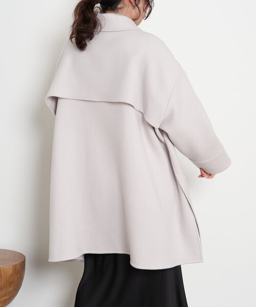 Jena espace merveilleux（ジェナ　エスパスメルヴェイユ）の「【WEB限定カラー:ネイビー】バック切替テントコート（その他アウター・レディース・ネイビー/ブラウン/ライトグレー・FREE）」の13枚目の写真