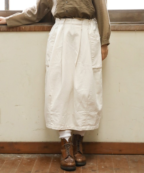 Brocante（ブロカント）の「[Brocante / ブロカント] ヘリンボン ブトンカーゴスカート（スカート・レディース・オリーブ/アイボリー/ネイビー・2）」の2枚目の写真