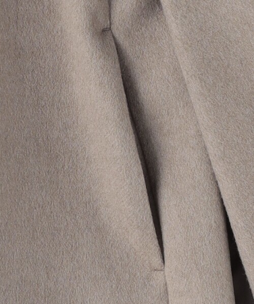 UNITED ARROWS（ユナイテッドアローズ）の「ショート ケープコート（その他アウター・レディース・オフホワイト/ブラック/ベージュ・36/38）」の20枚目の写真