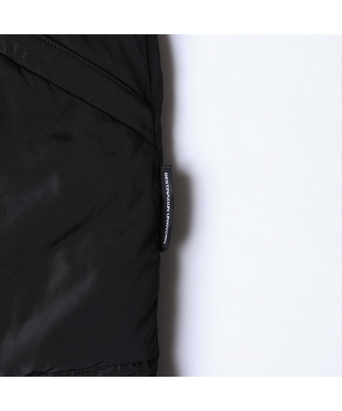 Liberaiders(リベレイダース)の「Liberaiders EXPEDITION JACKET III(リベレイダース エクスペディションジャケット III)(ダウンジャケット/コート・メンズ・ベージュ系/オリーブ/ブラック・X-LARGE/LARGE/MEDIUM/SMALL)」の11枚目の写真